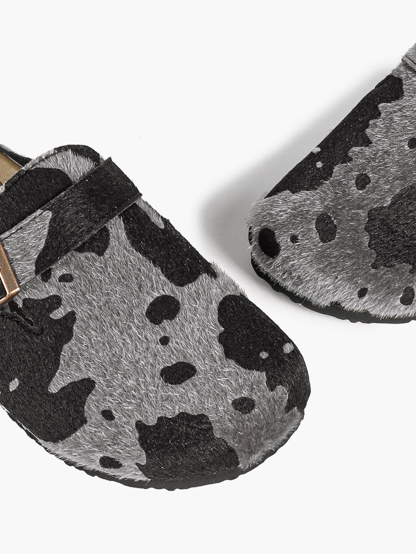 Women's Fuzzy Felt Clogs Adjustable Buckle Slip-On Mules Flat Shoes for Indoor, Outdoor Casual Wear