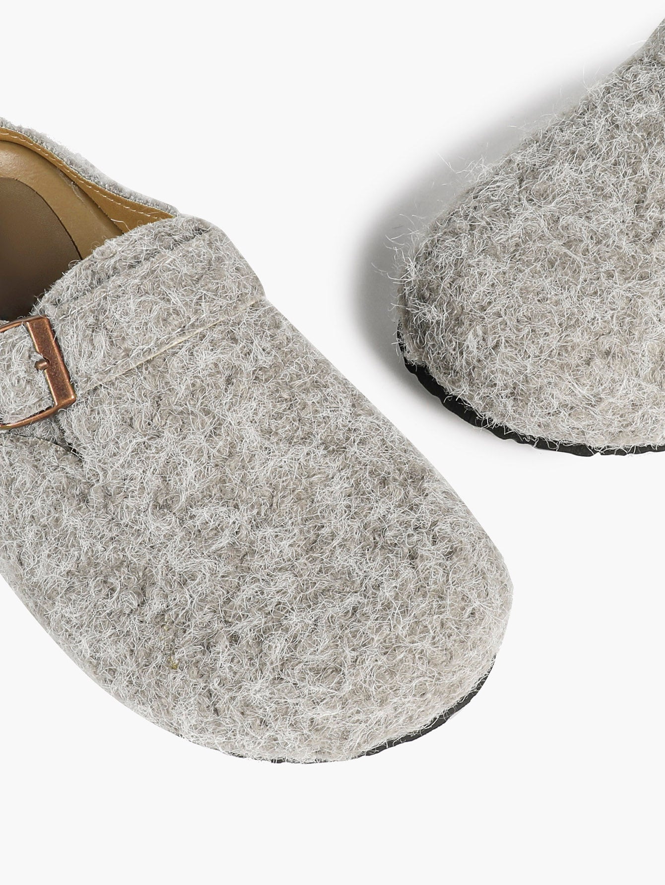 Women's Fuzzy Felt Clogs Adjustable Buckle Slip-On Mules Flat Shoes for Indoor, Outdoor Casual Wear