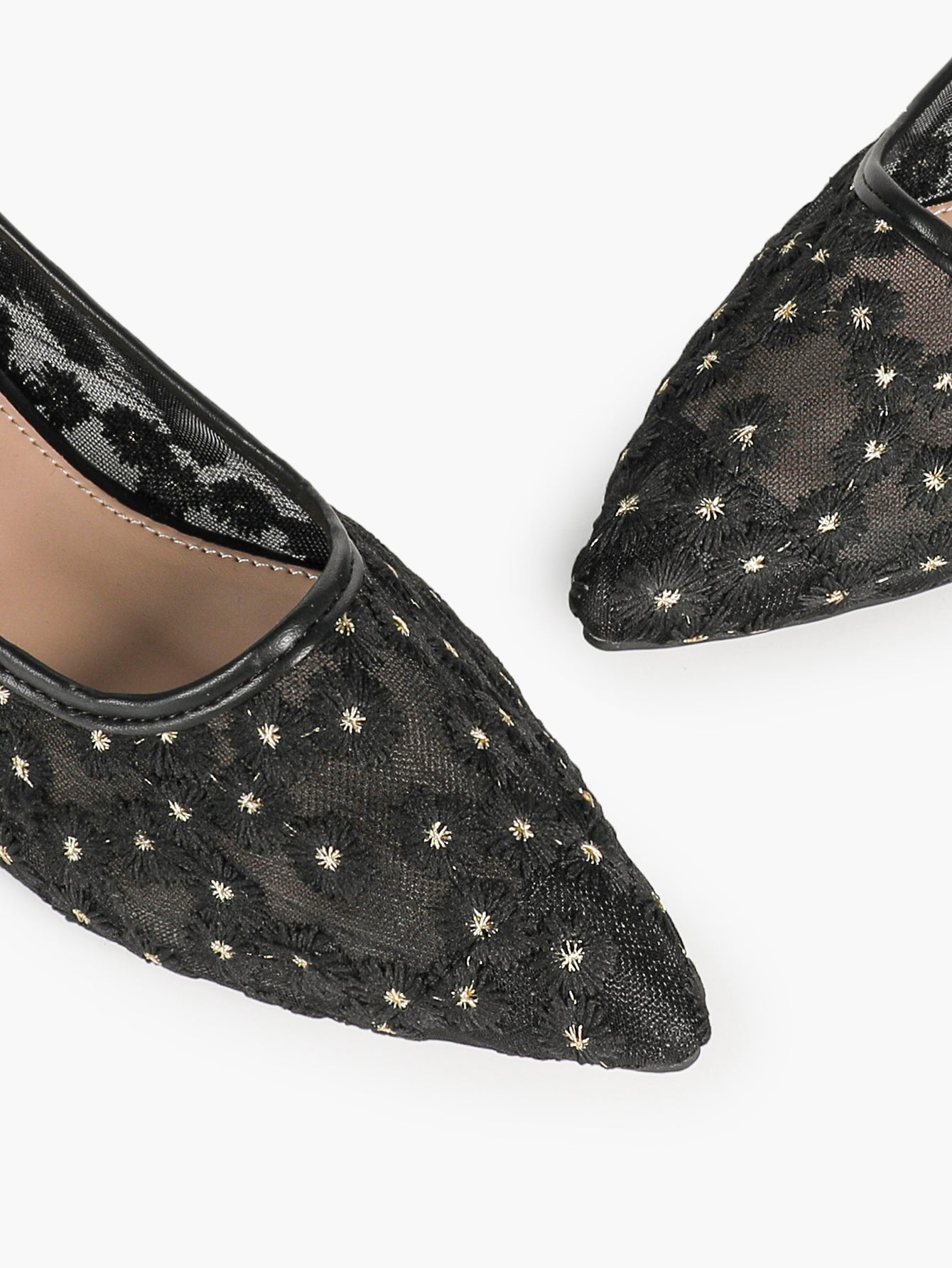 Women's Pointed Toe Daisy Embroidery Mesh Flats Slip On Elegant Summer Shoes for Bridal Casual Outfit