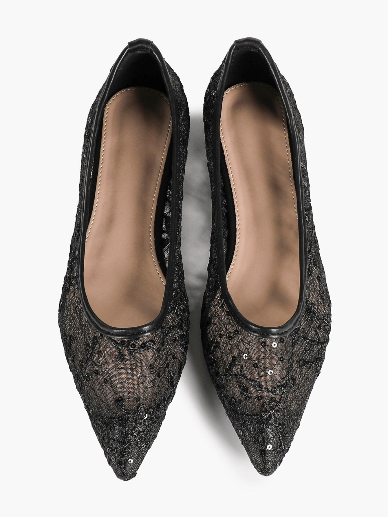 Pointed Toe White Lace Flats Floral Mesh Embroidery Slip On Soft Shoes for Bridal Ceremony and Daily Wear