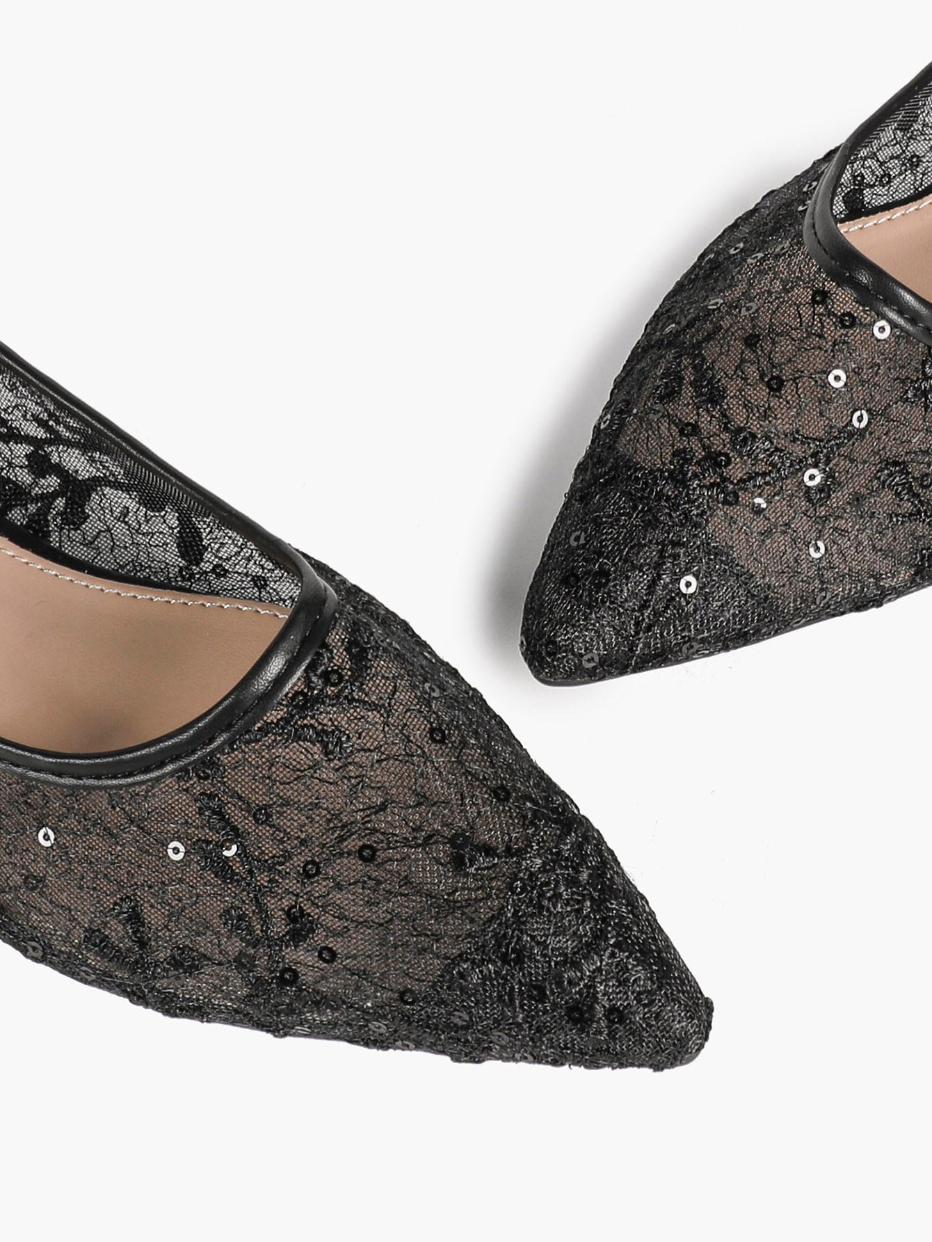 Pointed Toe White Lace Flats Floral Mesh Embroidery Slip On Soft Shoes for Bridal Ceremony and Daily Wear