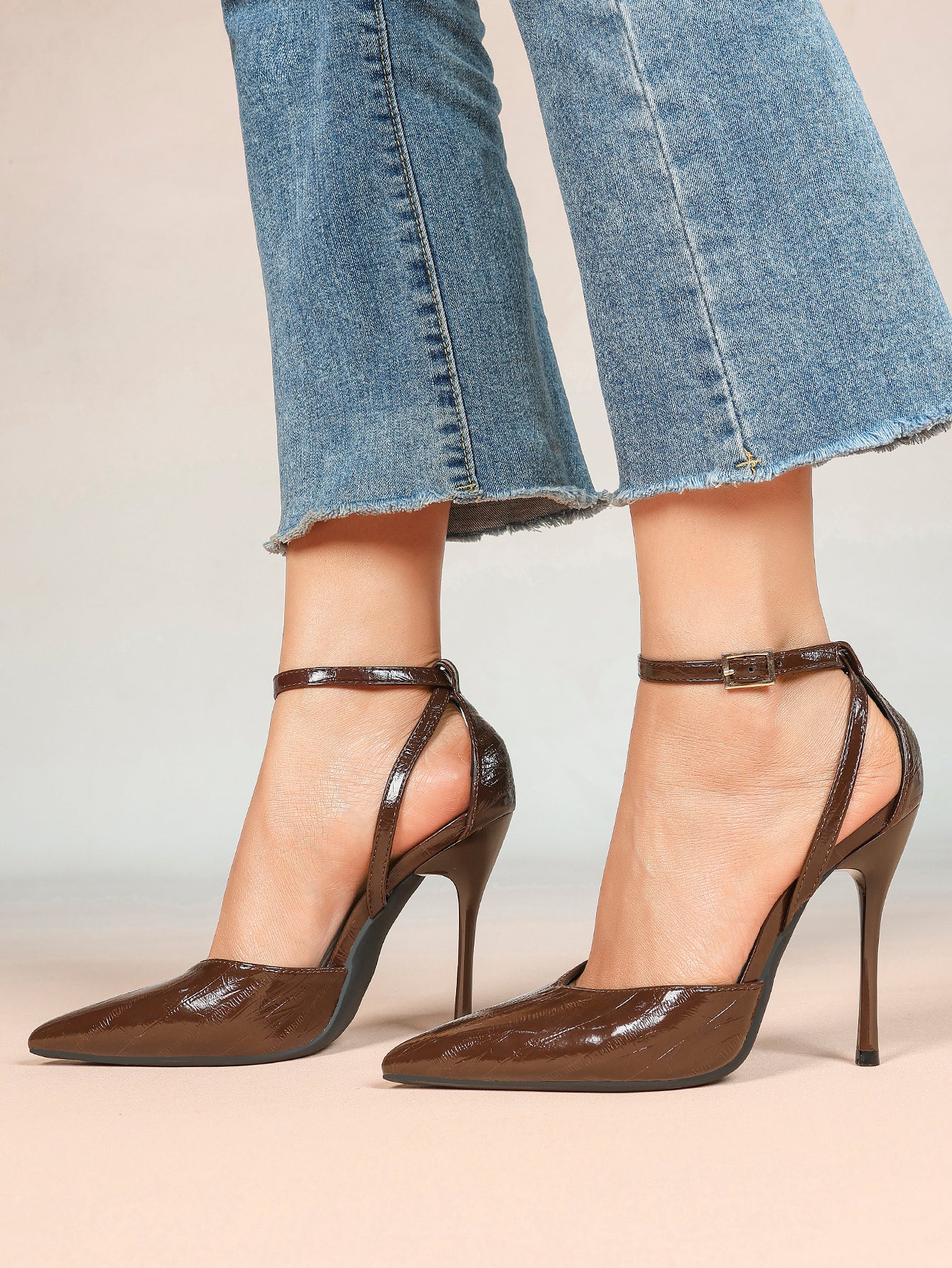 Women's Brown Crinkled Patent Leather Pointed Toe D'Orsay Heeled Pumps