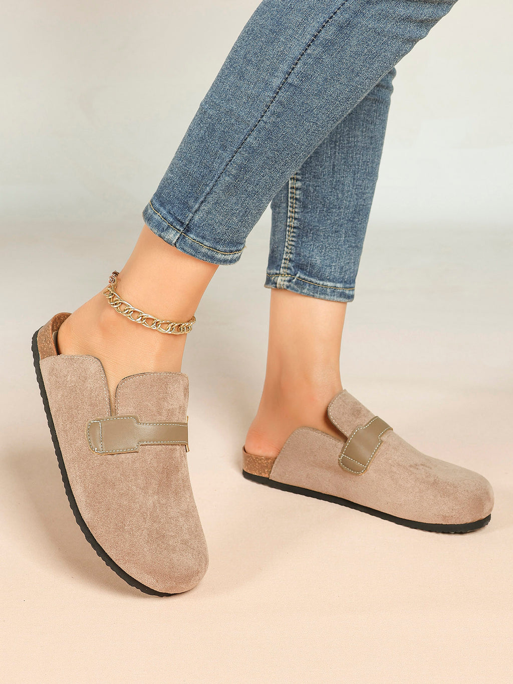 Women's Suede Slip-On Clogs Leather Strap Flat Mules Casual Shoes for Daily Travel
