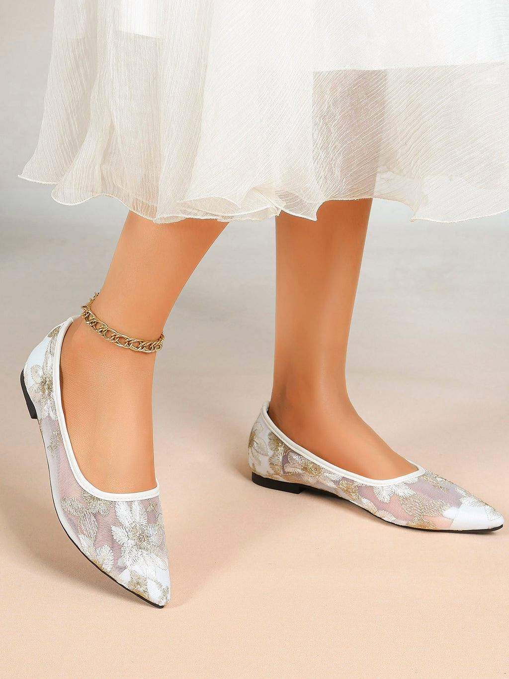 Pointed Toe Gold Thread Embroidery Mesh Ballet Flats Slip On for Bridal Daily Outfit