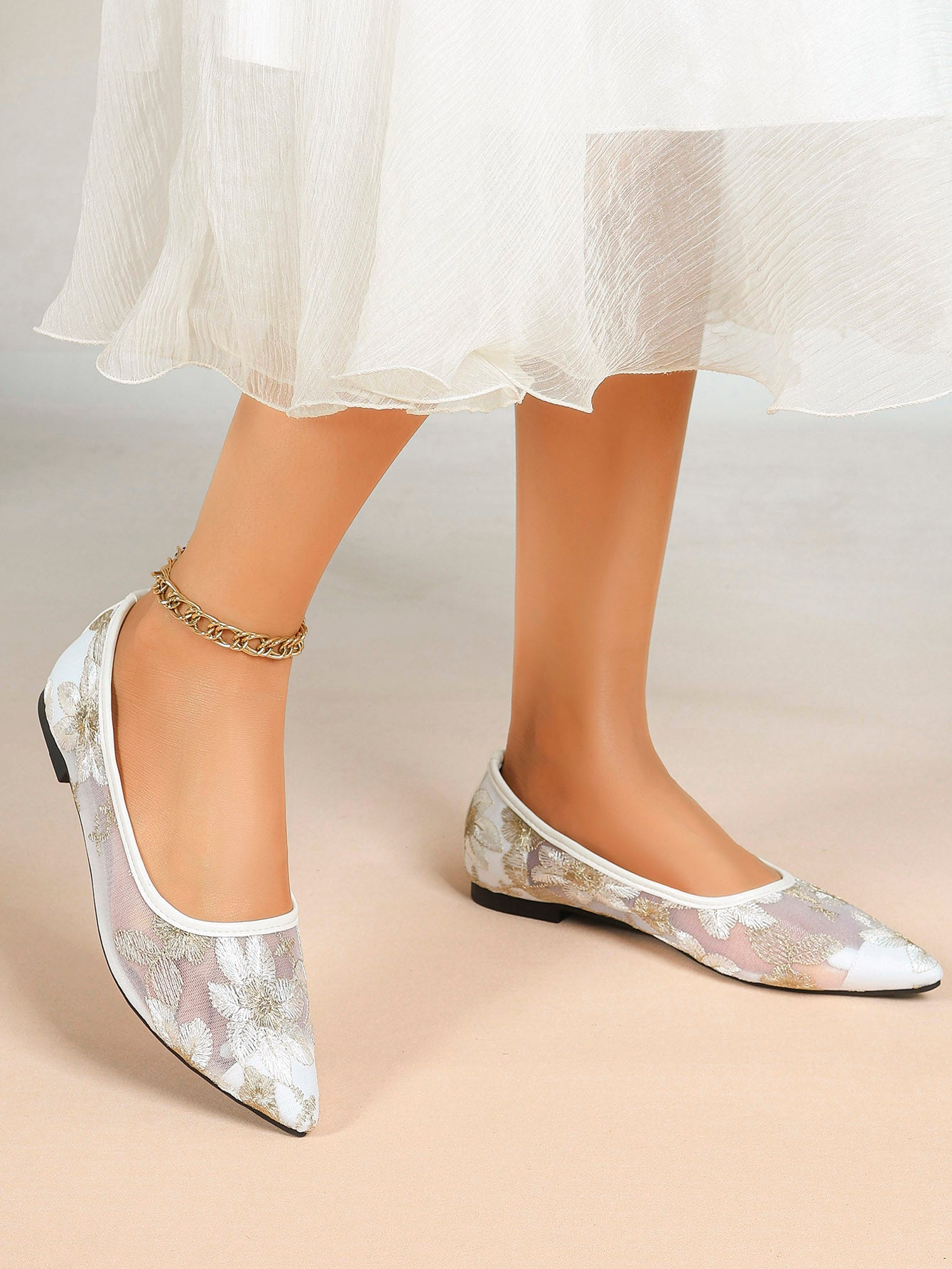 Pointed Toe Gold Thread Embroidery Mesh Ballet Flats Slip On for Bridal Daily Outfit
