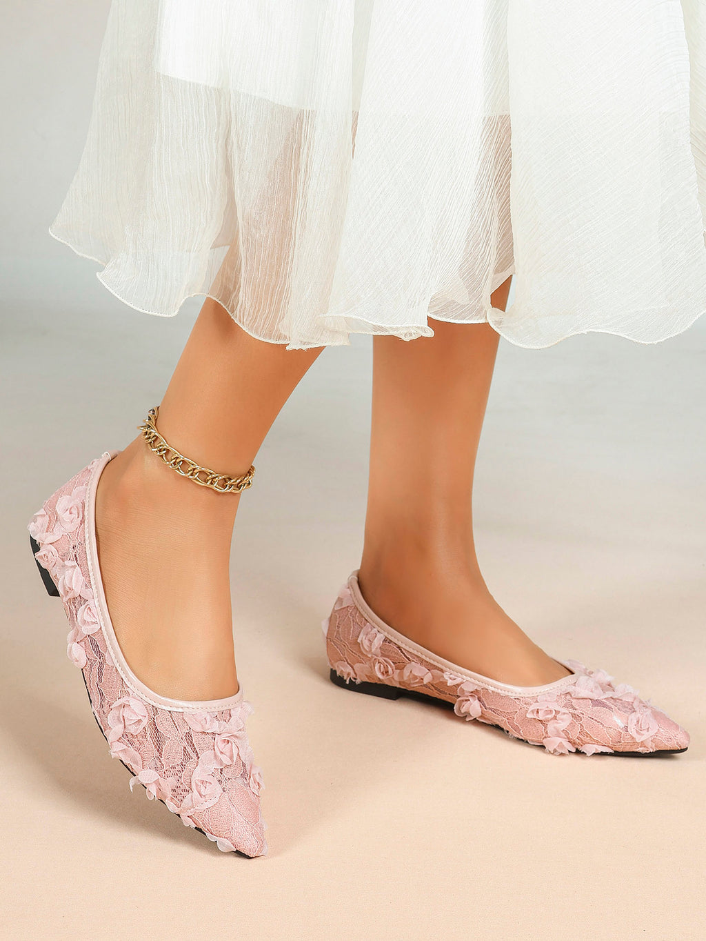Women's White Lace Floral Ballet Flats Pointed Toe Slip-On Ballerina Dress Shoes