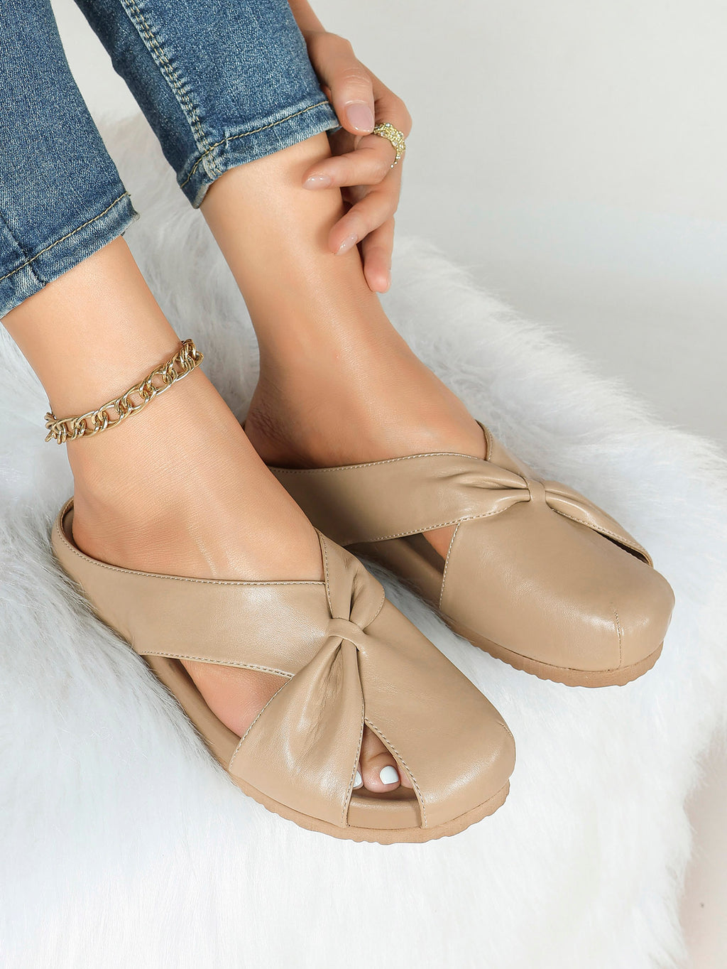 Women's White Faux Leather Knot Flat Mules Open Toe Slip-On Slide Sandals