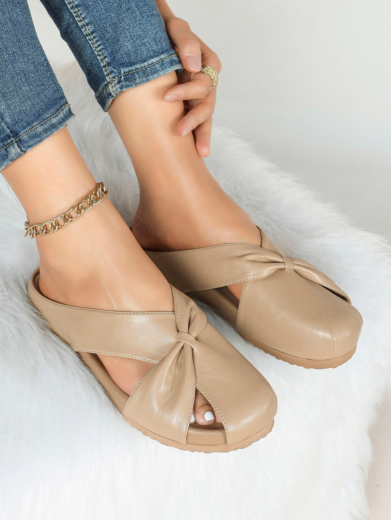 Women's White Faux Leather Knot Flat Mules Open Toe Slip-On Slide Sandals