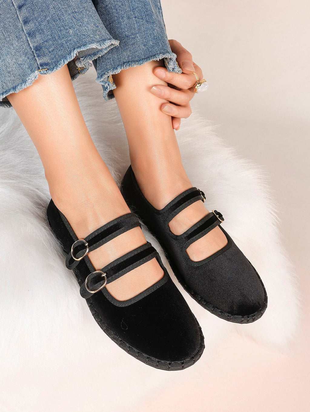 Women's Black Velvet Double-Strap Mary Jane Flats Pointed Toe Slip On Shoes Casual Shoes ISHIFIVAN