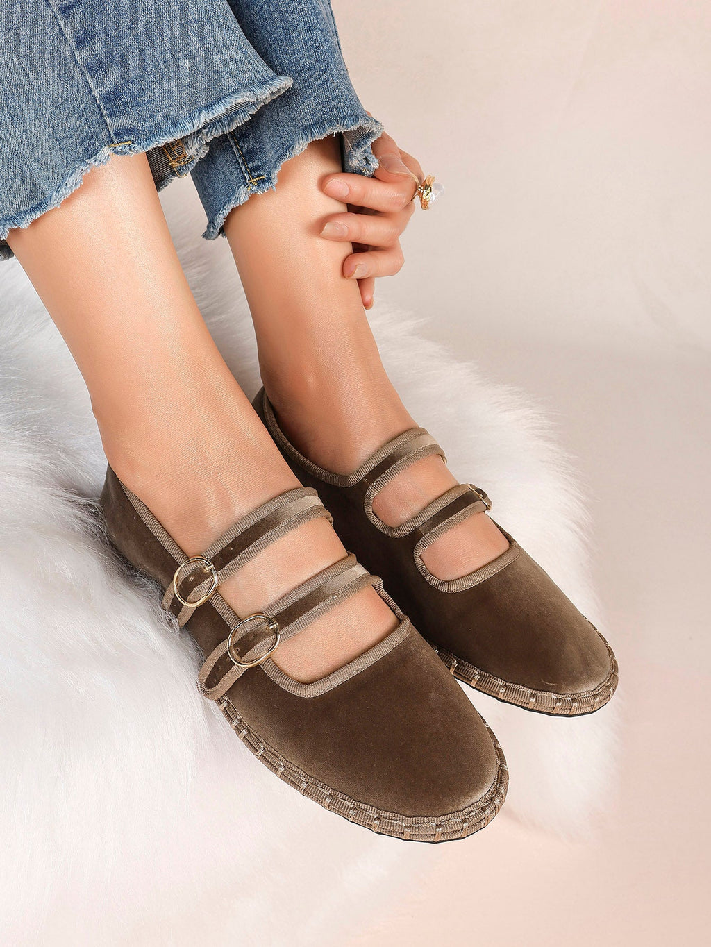 Women's Black Velvet Double-Strap Mary Jane Flats Pointed Toe Slip On Shoes Casual Shoes ISHIFIVAN