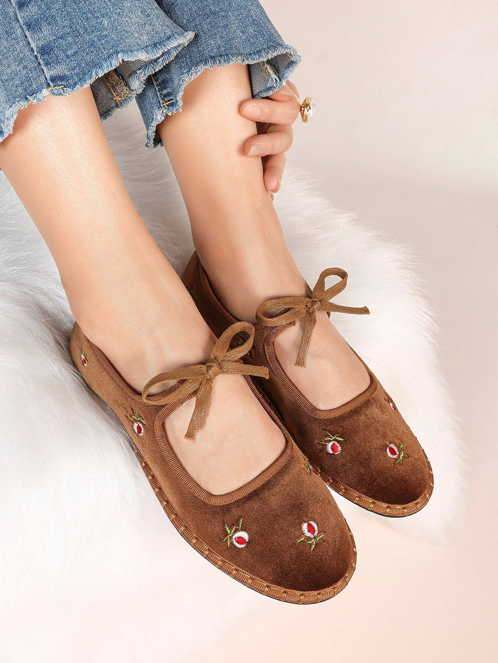 Black Velvet Flower Embroidered Mary Jane Flats Bow Tie Shoes Casual Outing Shoes ISHIFIVAN